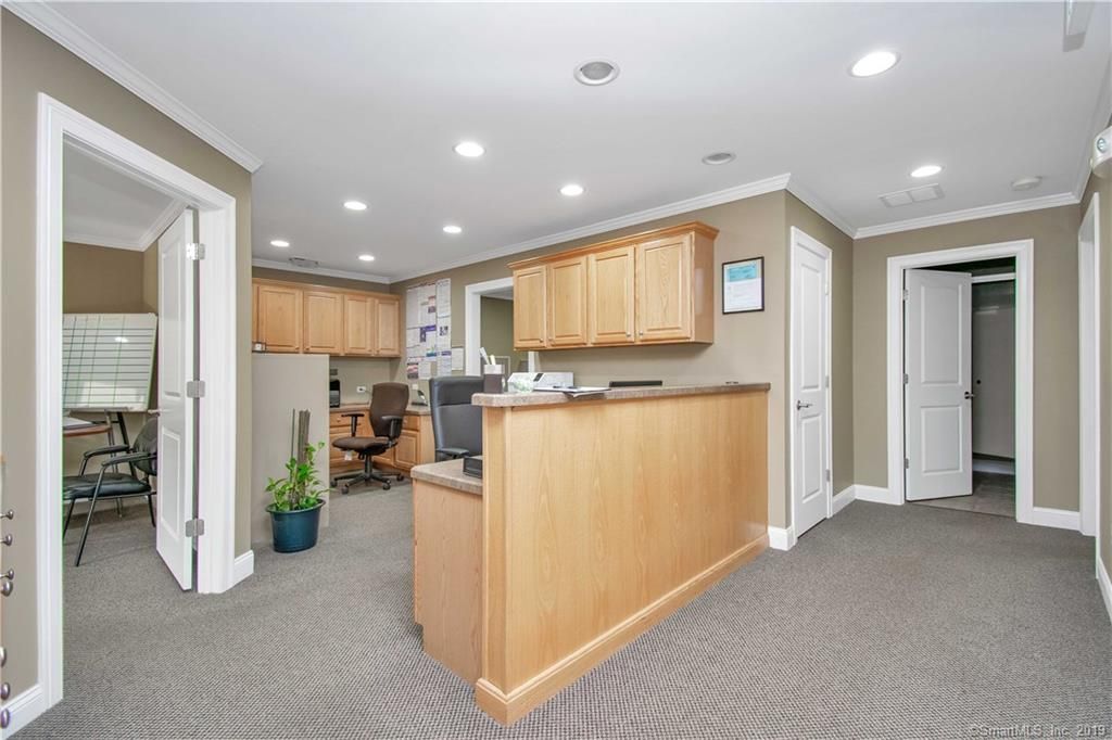 Suite 604 : 85 Felt Rd, South Windsor, CT, 06074